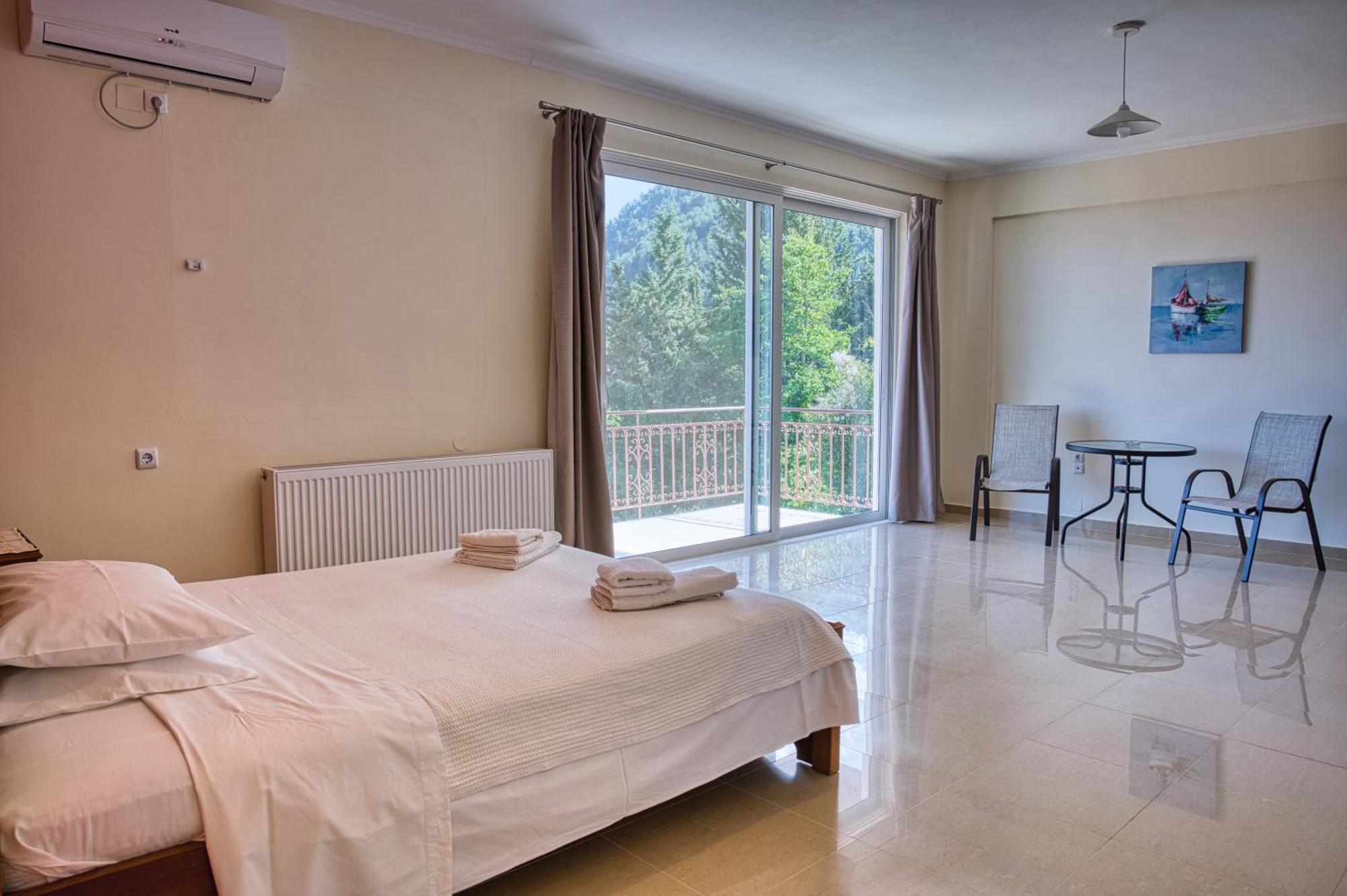 Petronas Villa Kariá Kültér fotó
